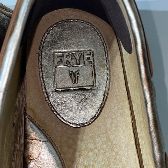 Frye Gold metallic moccasins - Picture 4 of 6